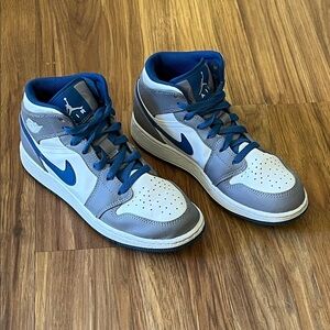 Nike Air Jordan 1 Mid GS